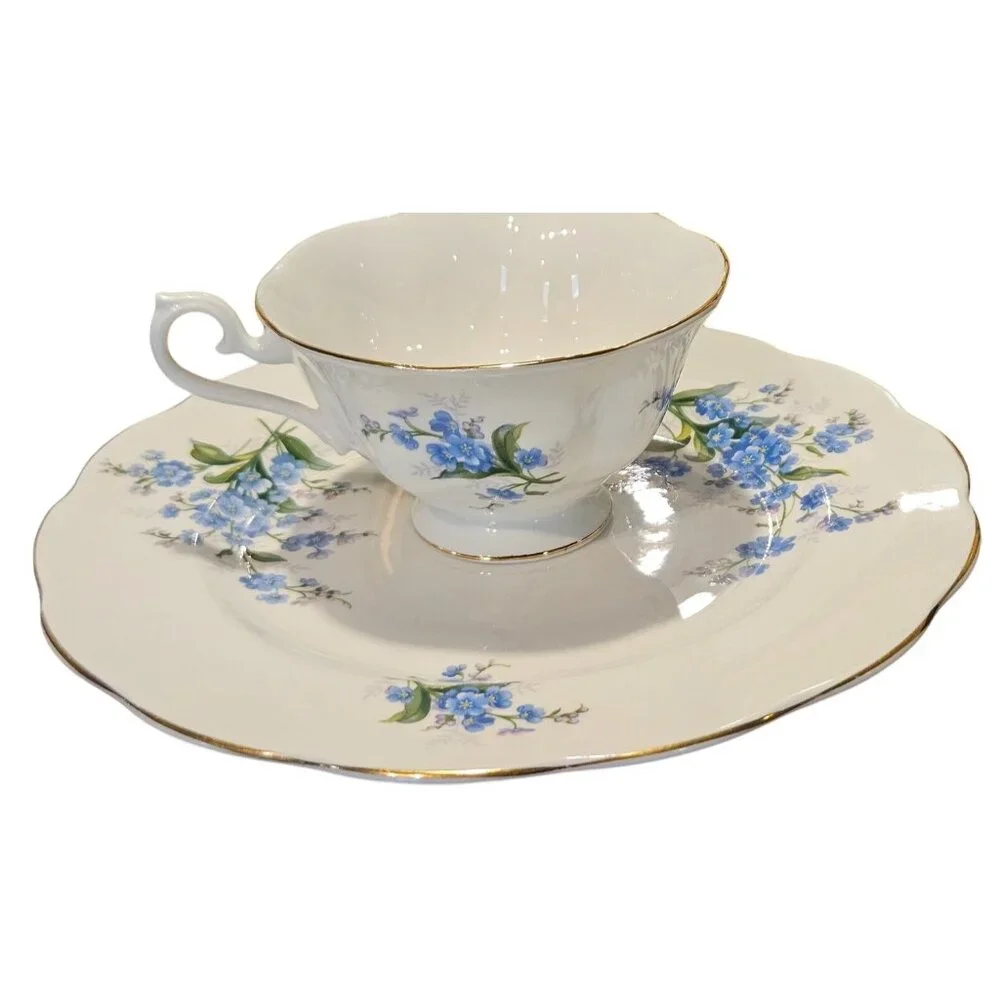 Teacup & Saucer Royal Albert Forget-Me-Not Bone China  Gold Trim‎ Floral Design